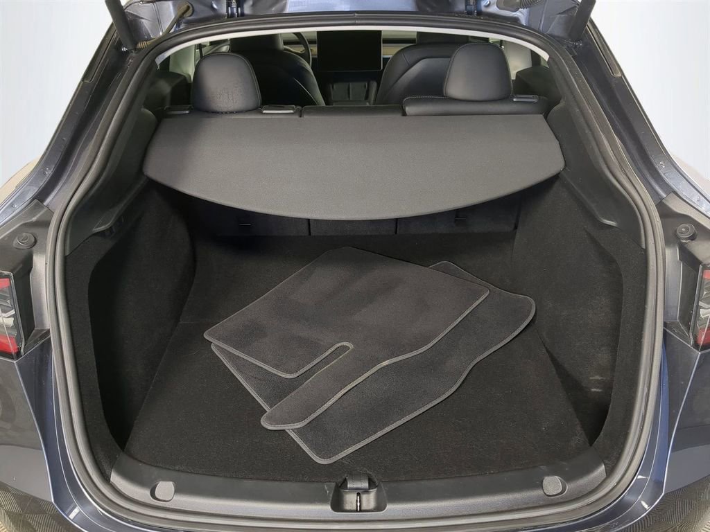 Used 2023 Tesla Model Y Performance image 14