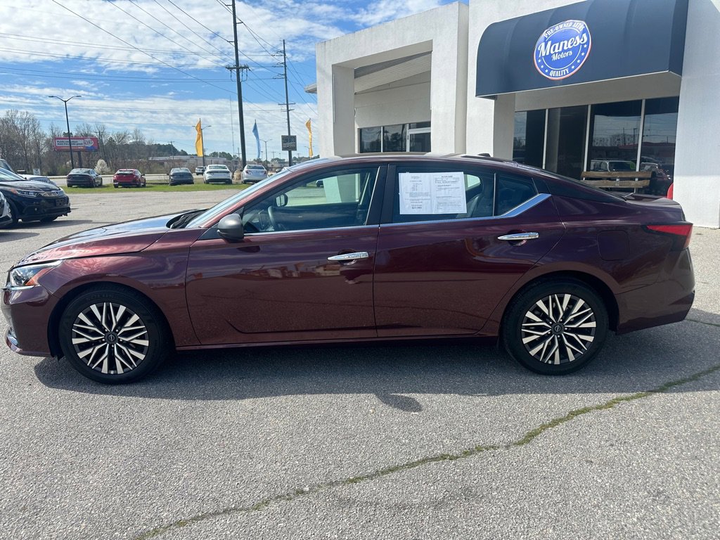 Used 2025 Nissan Altima 2.5 SV image 2