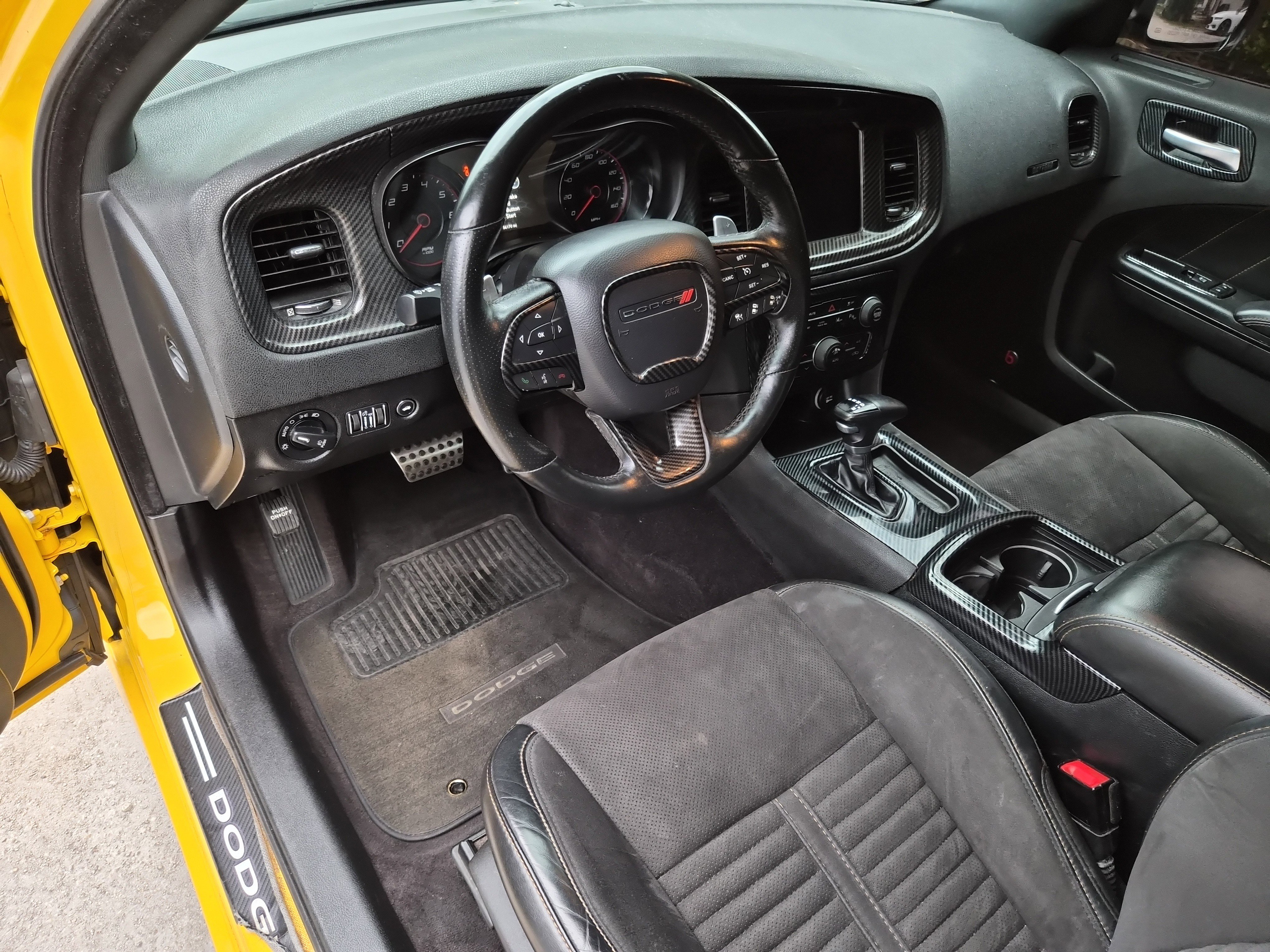 Used 2017 Dodge Charger R/T image 21