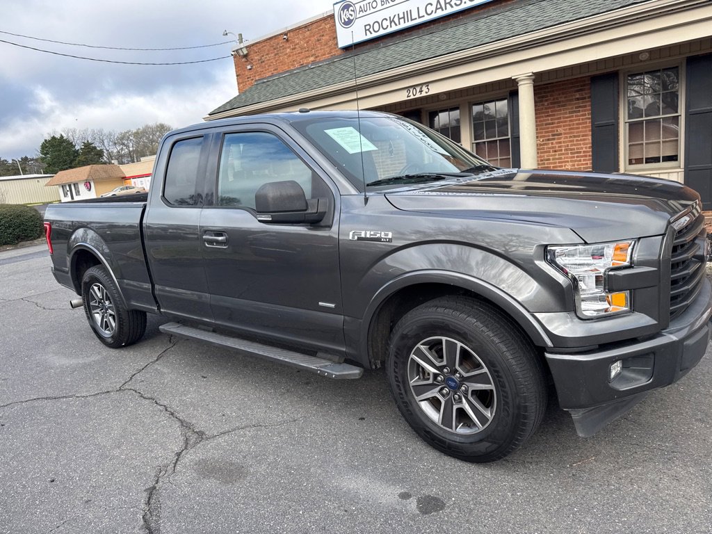 Used 2017 Ford F150 XLT w/ Equipment Group 301A Mid RWD image 3