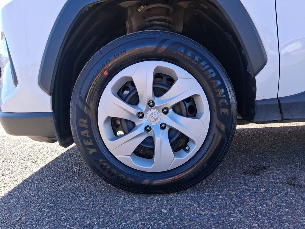 Used 2024 Toyota RAV4 LE image 25