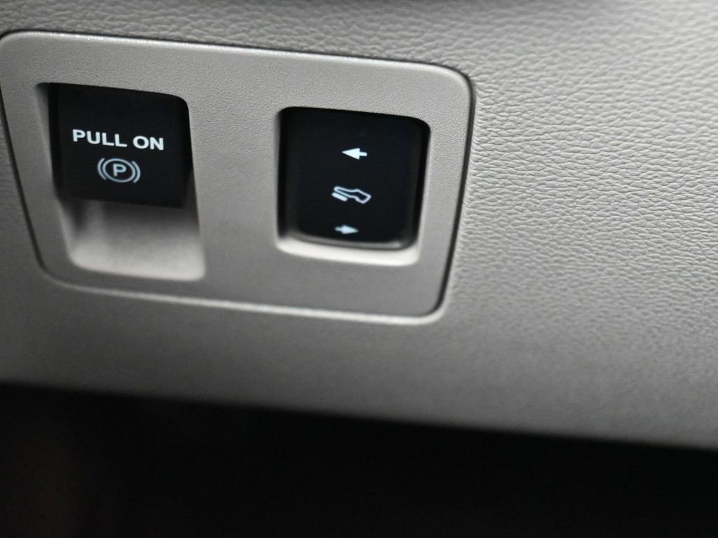 Used 2020 Ford F150 Limited w/ Trailer Tow Package image 16