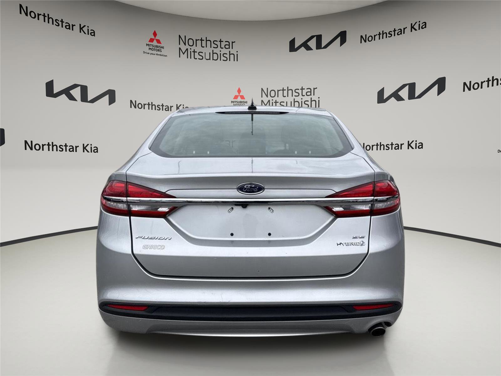 Used 2018 Ford Fusion SE image 4