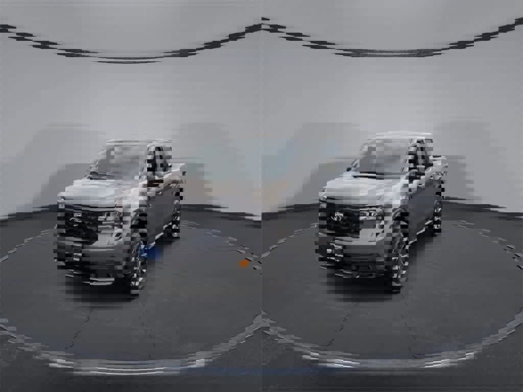 New 2025 Ford Maverick XLT image 3