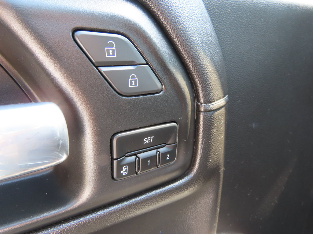 Used 2021 GMC Sierra 1500 SLT w/ SLT Premium Plus Package AWD/4WD image 19