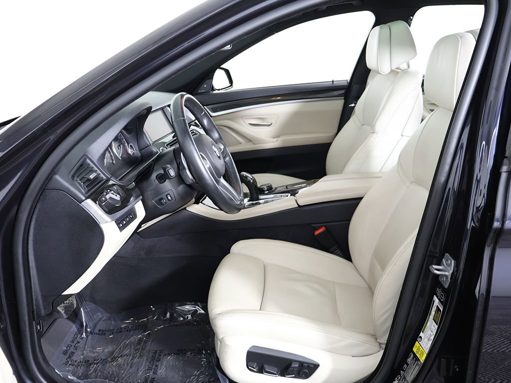 Used 2014 BMW 550i xDrive Sedan AWD/4WD image 34