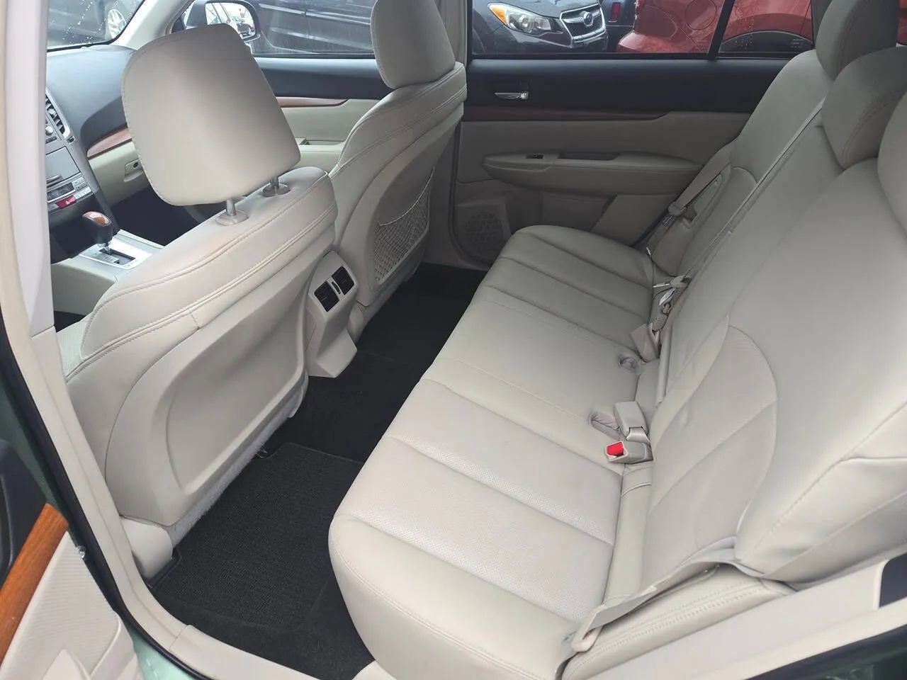 Used 2014 Subaru Outback 2.5i Limited w/ Moonroof Package image 12