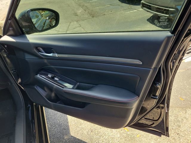 Used 2024 Nissan Altima 2.5 SR image 33