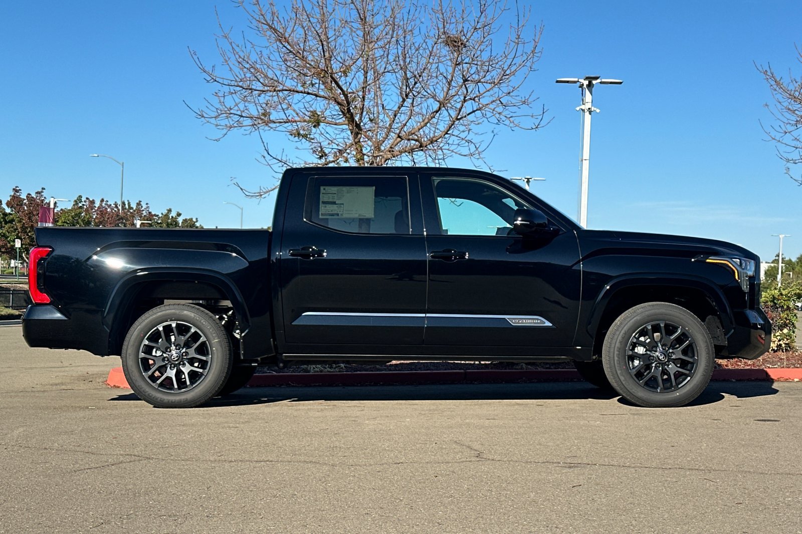 New 2026 Toyota Tundra Platinum AWD/4WD image 3