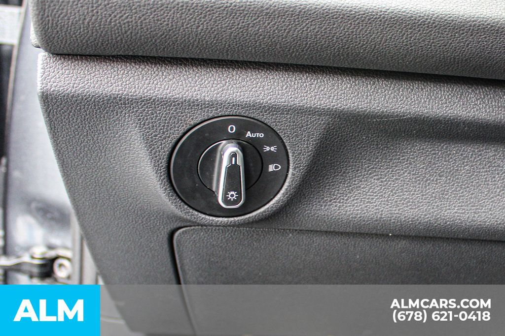 Used 2025 Volkswagen Jetta Sport FWD image 26