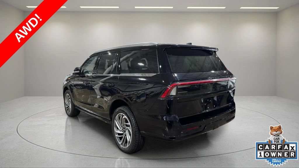 Certified 2025 Lincoln Navigator Reserve AWD/4WD image 15