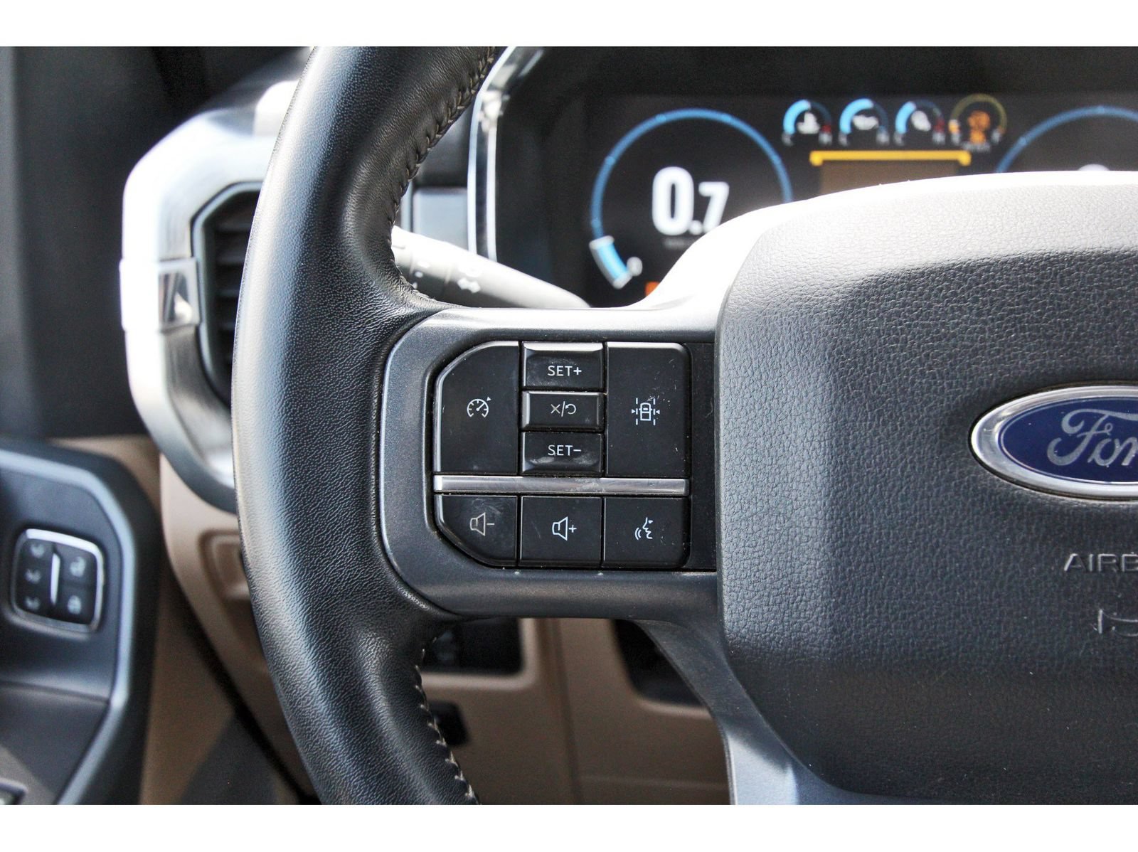 Used 2023 Ford F150 Lariat RWD image 20