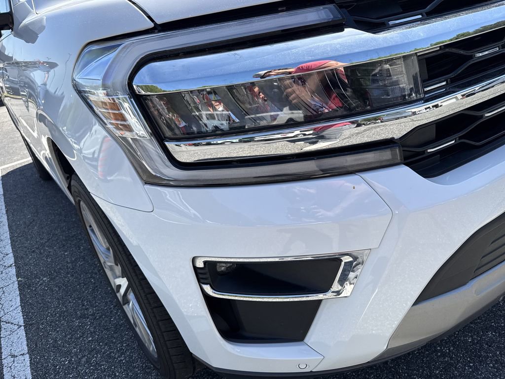 Used 2024 Ford Expedition Max Limited AWD/4WD image 10