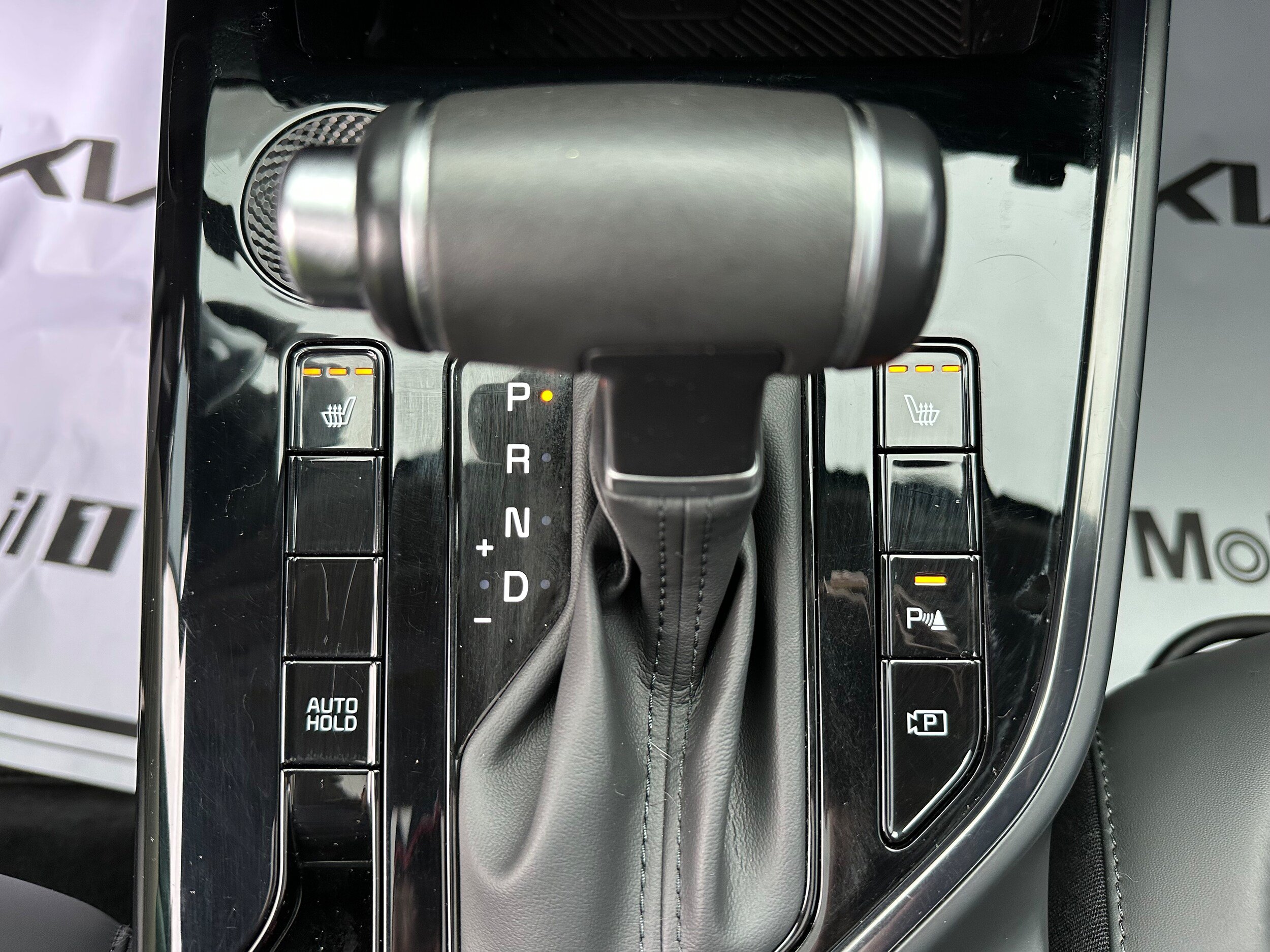 Used 2024 Kia Niro EX Touring FWD image 28