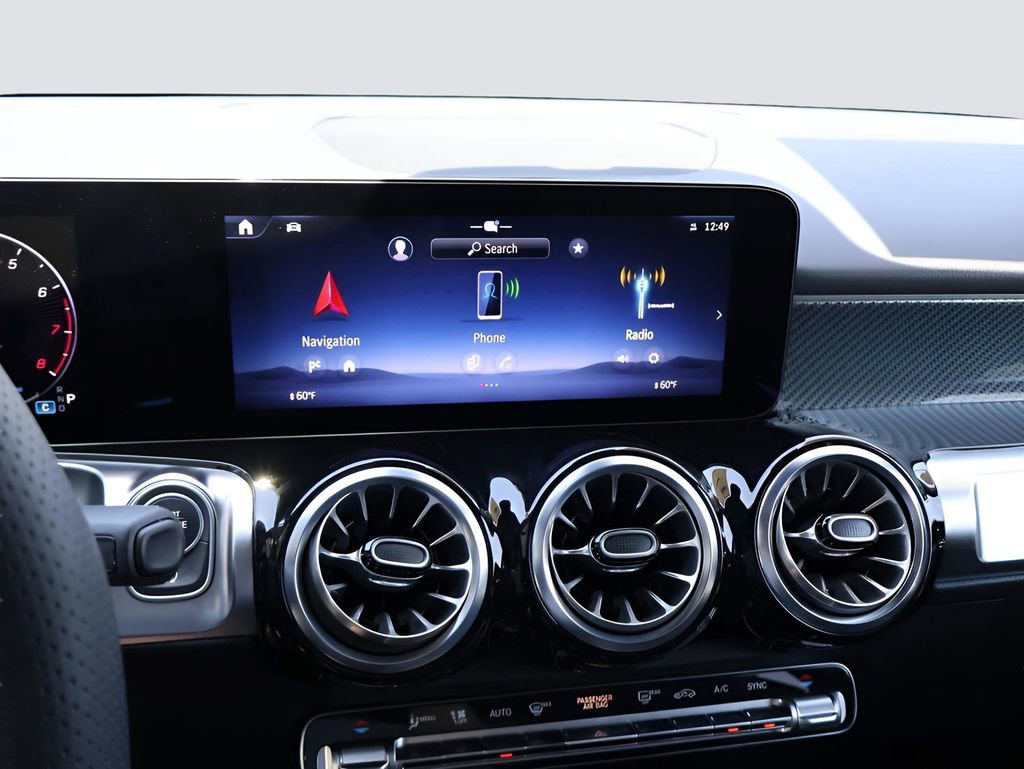 Certified 2025 Mercedes-Benz GLB 250 4MATIC image 24