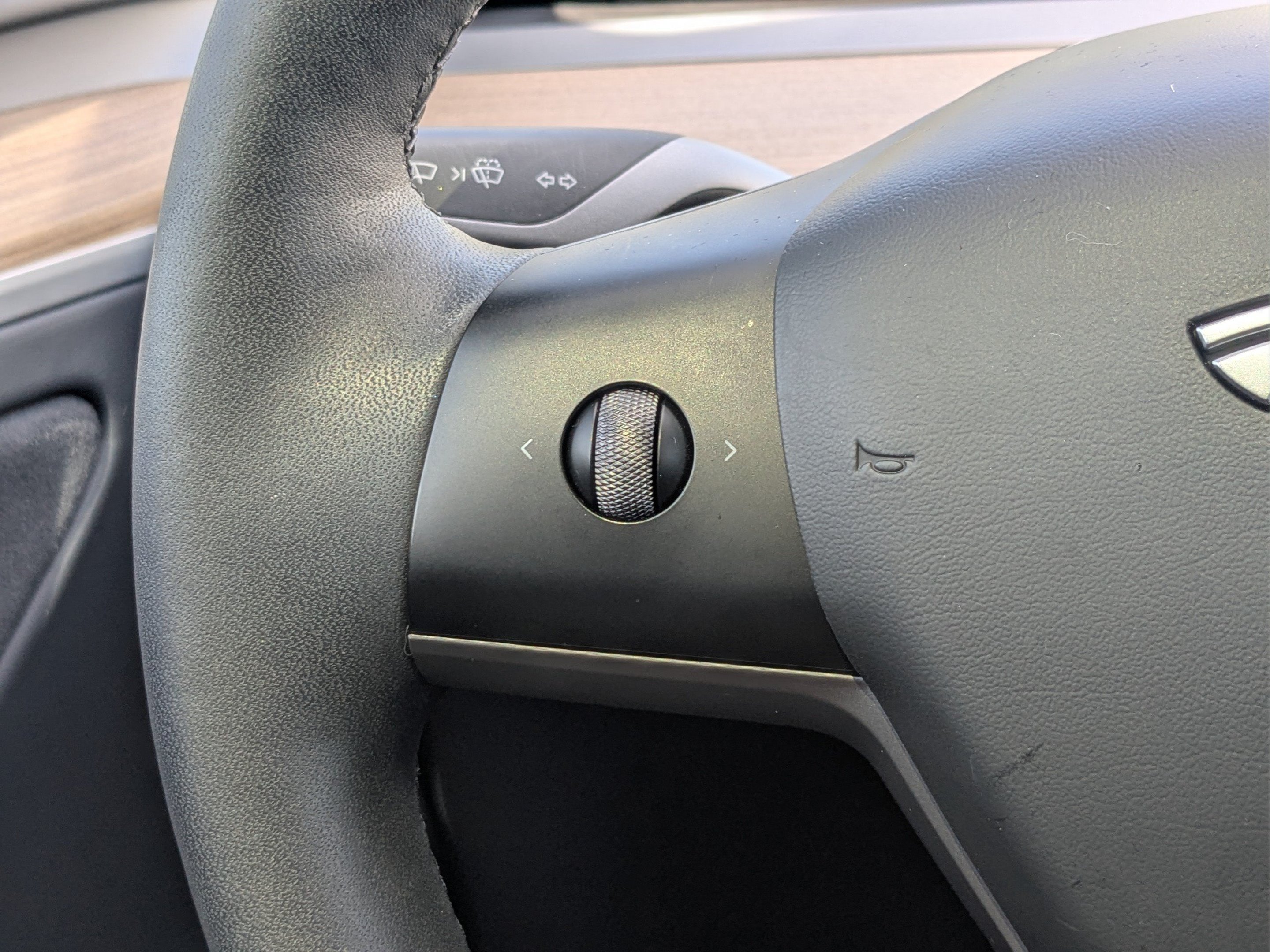 Used 2023 Tesla Model Y Long Range AWD/4WD image 25
