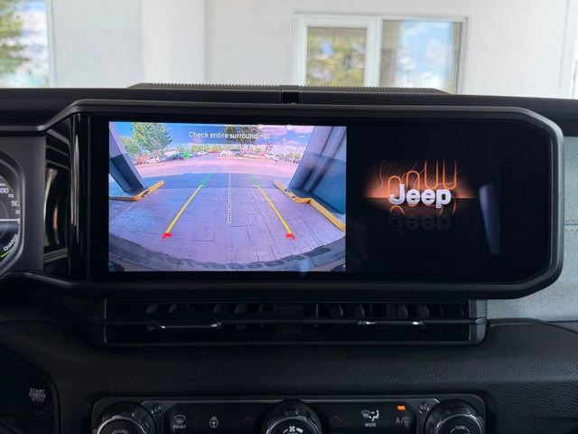 Used 2024 Jeep Wrangler Unlimited image 20