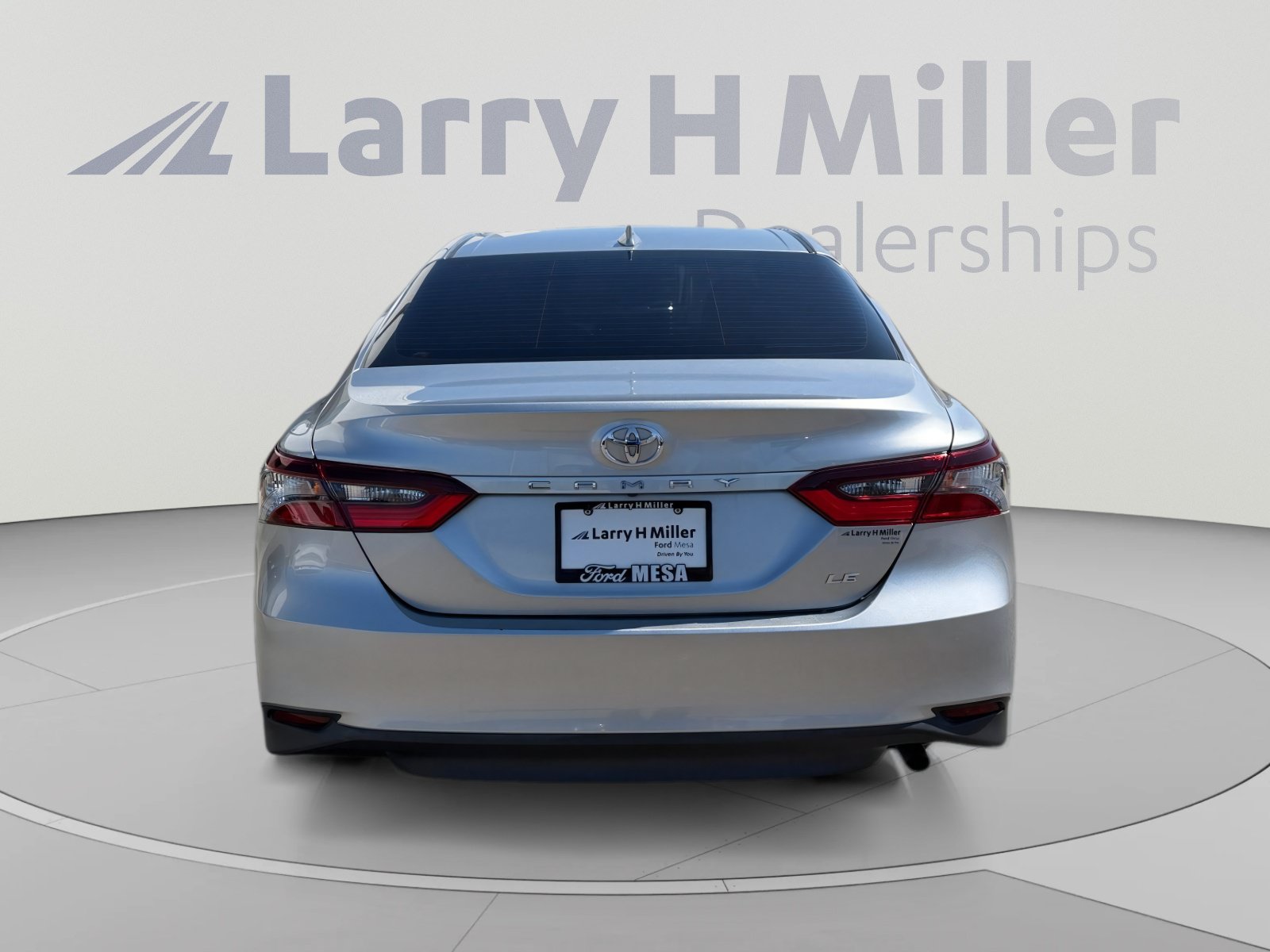 Used 2023 Toyota Camry LE FWD image 4