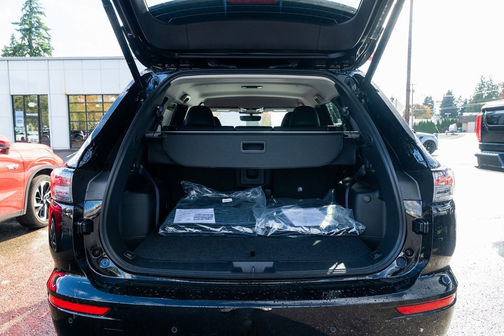 New 2025 Mitsubishi Outlander SE image 7