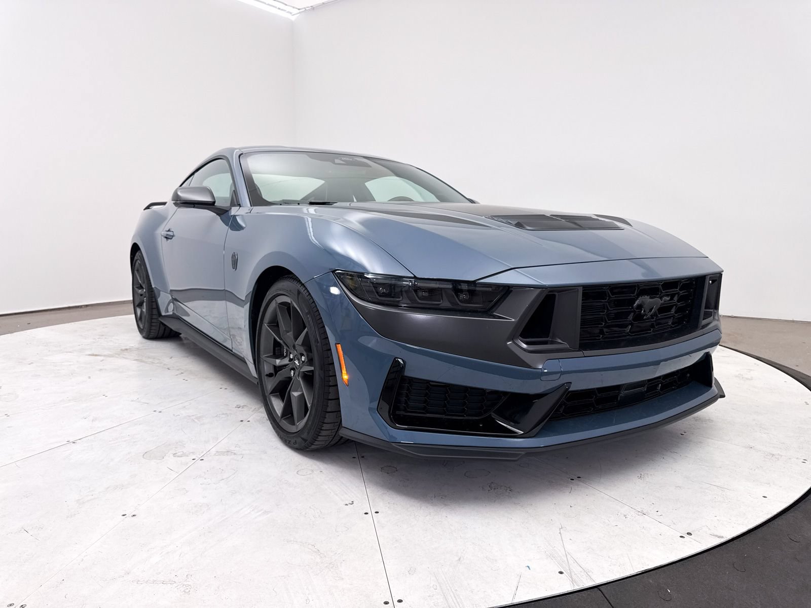 Used 2025 Ford Mustang Dark Horse RWD image 12