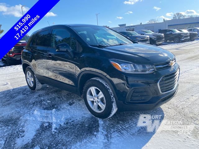 Used 2020 Chevrolet Trax LS w/ Tint and Cruise Package image 9