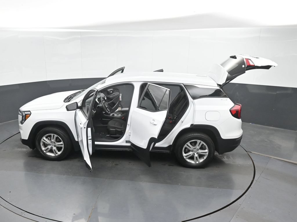 Used 2024 GMC Terrain SLE AWD/4WD image 49