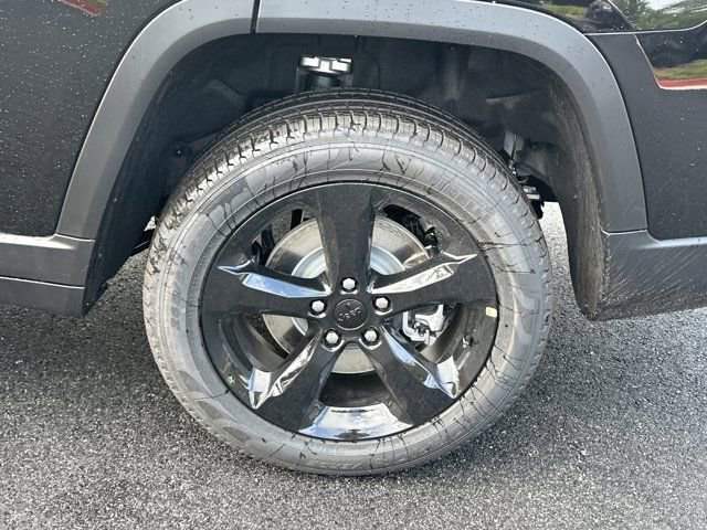 New 2025 Jeep Grand Cherokee L Limited image 18