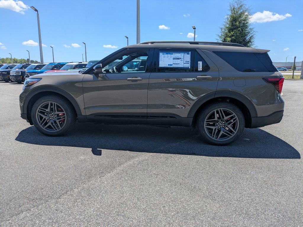 New 2026 Ford Explorer ST image 7