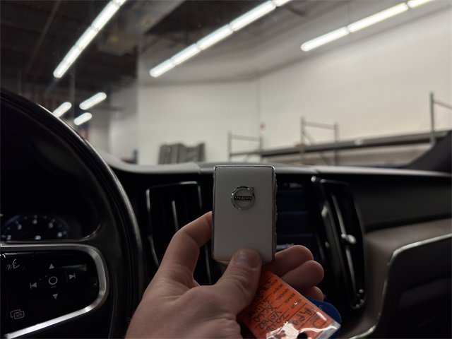 Used 2018 Volvo XC60 T5 Inscription w/ Convenience Package image 28