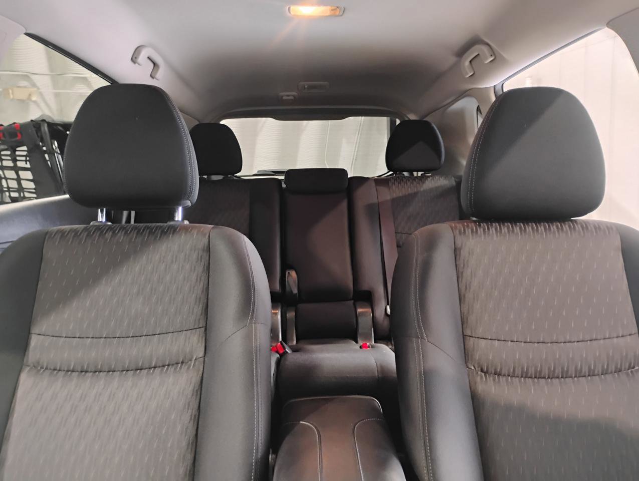 Used 2019 Nissan Rogue SV FWD image 54