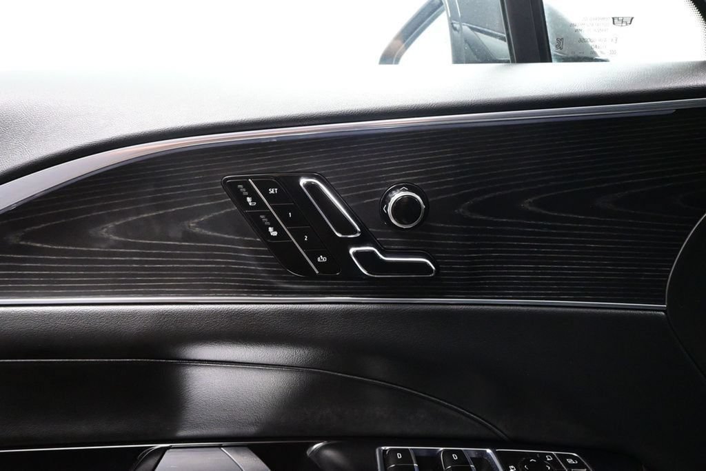 Used 2024 Cadillac Lyriq Sport RWD image 16
