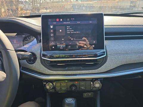 Used 2024 Jeep Compass Latitude w/ Sun and Sound Group image 6