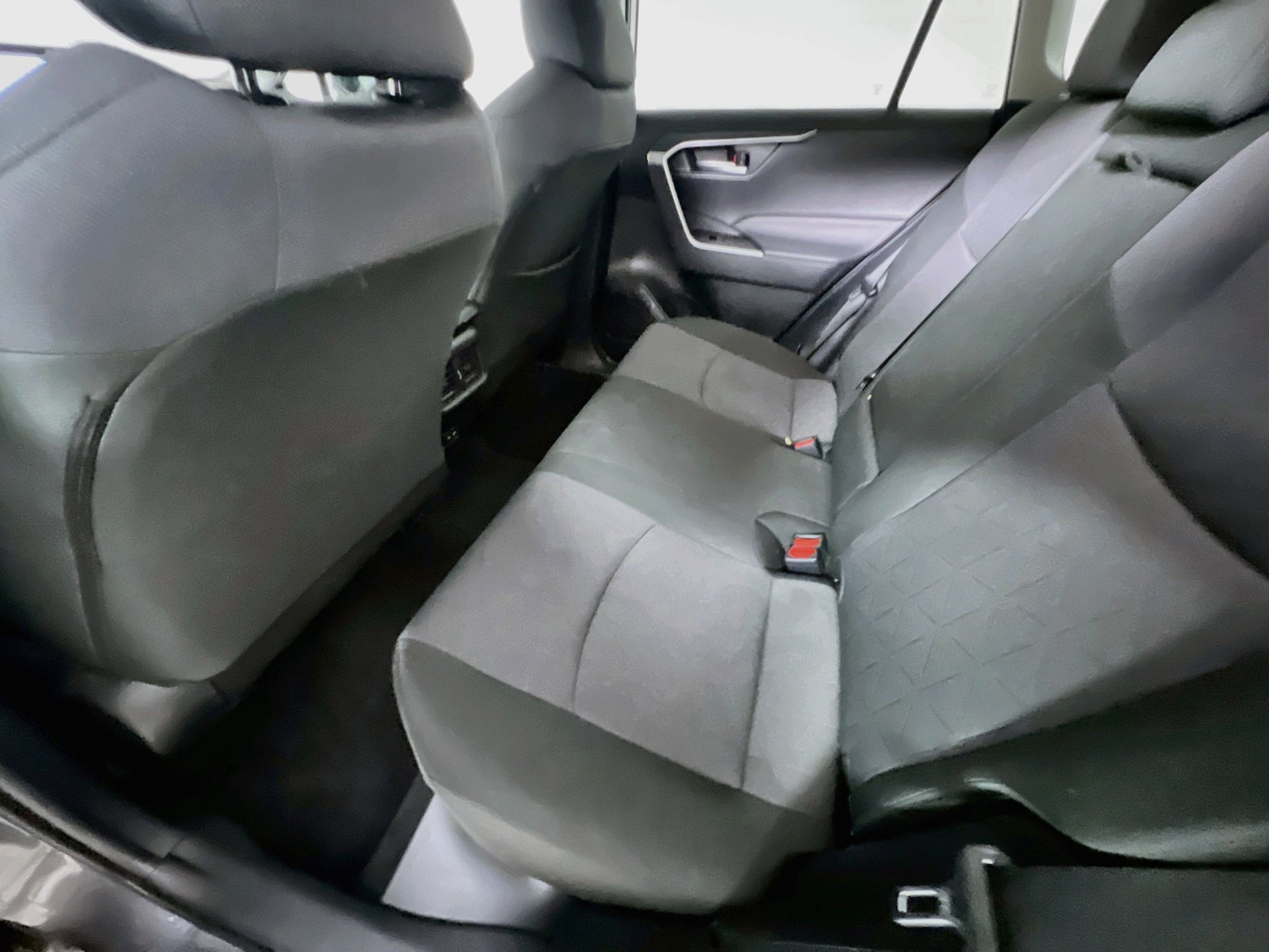 Used 2025 Toyota RAV4 XLE FWD image 29