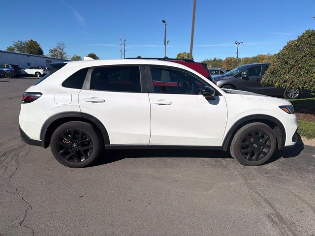 Used 2024 Honda HR-V Sport image 1