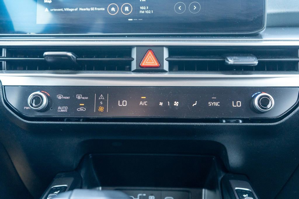 Used 2025 Kia Sorento S w/ Panoramic Sunroof Package image 26