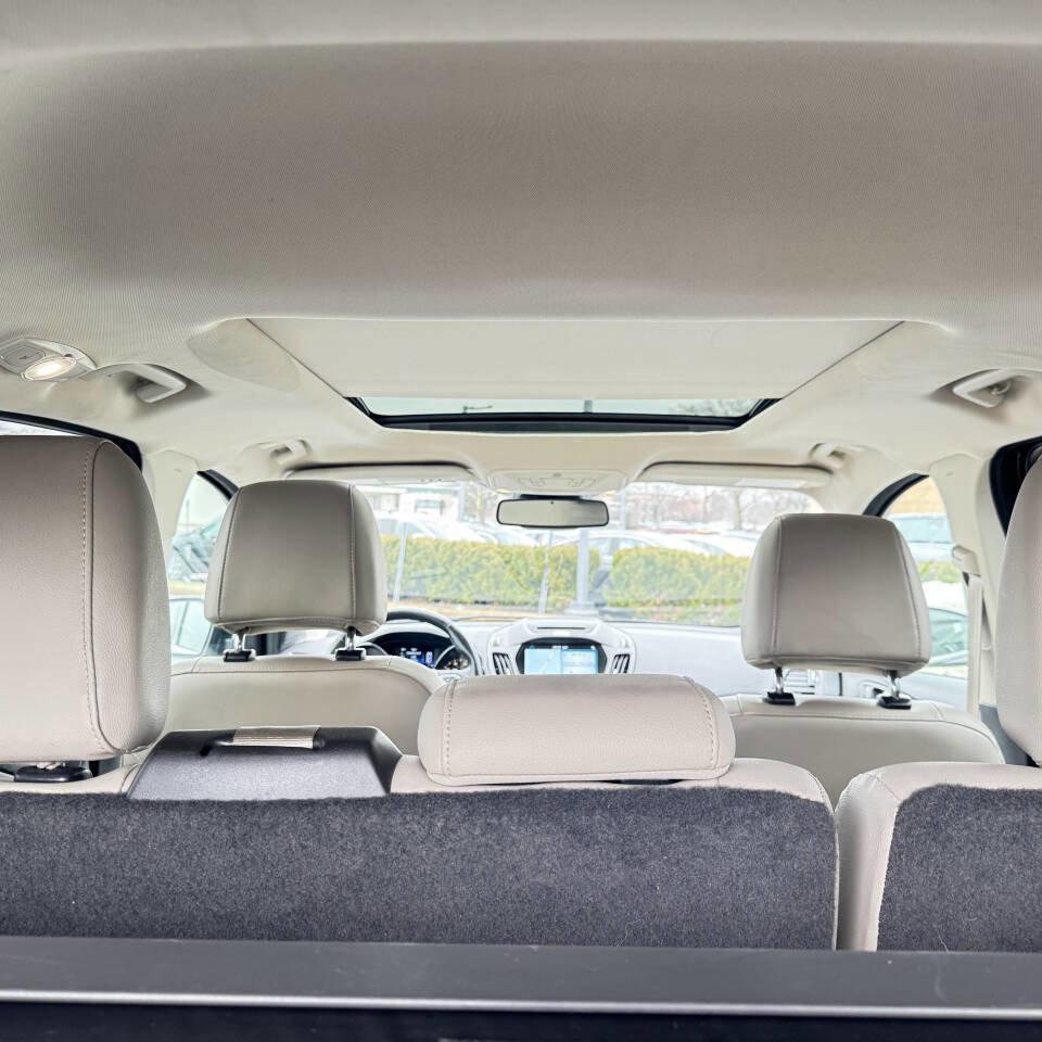 Used 2017 Ford Escape Titanium w/ Equipment Group 301A image 29