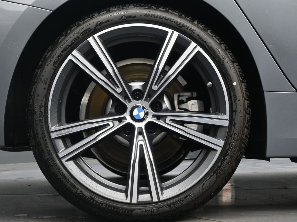 Used 2023 BMW 330i xDrive Sedan w/ Premium Package image 9