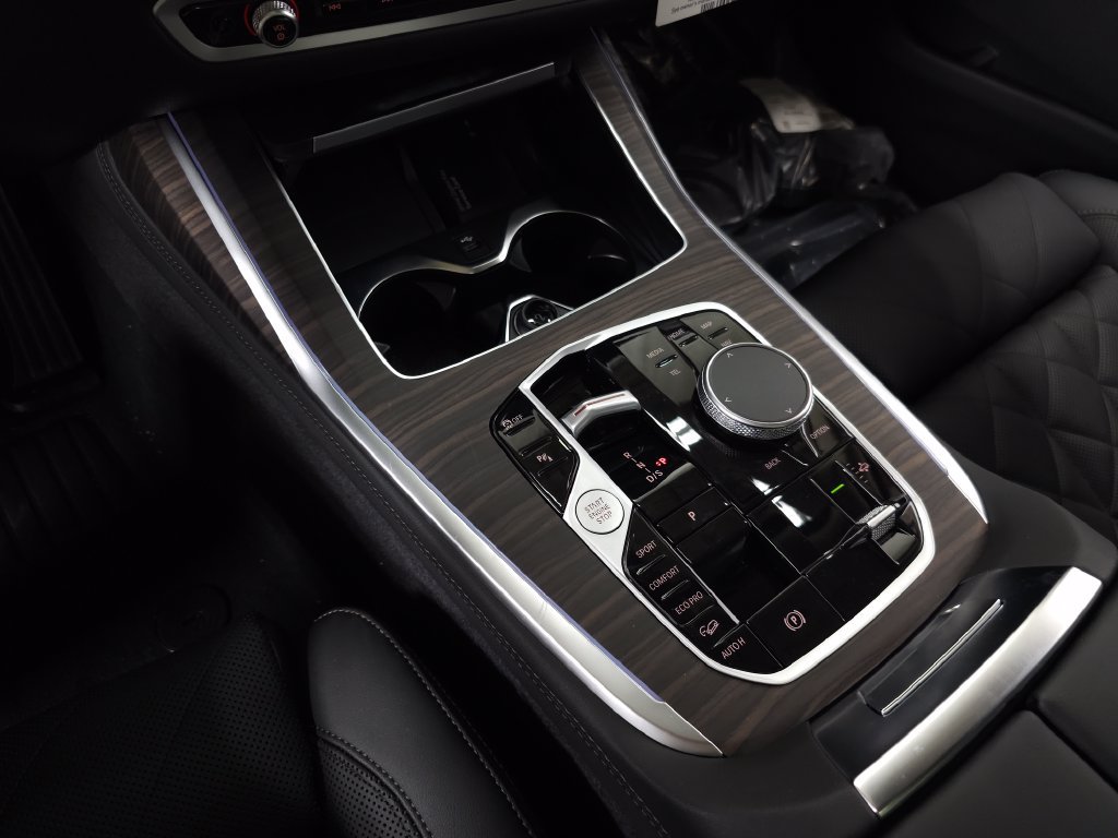 New 2027 BMW X7 xDrive40i AWD/4WD image 31