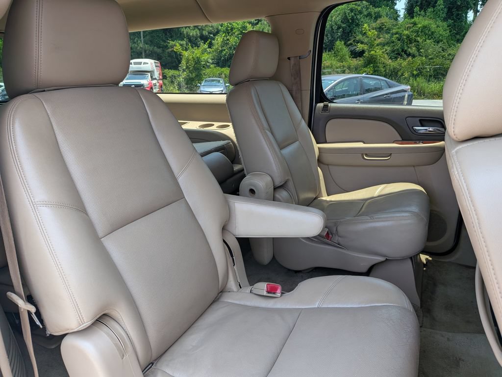 Used 2012 GMC Yukon XL SLT RWD image 25