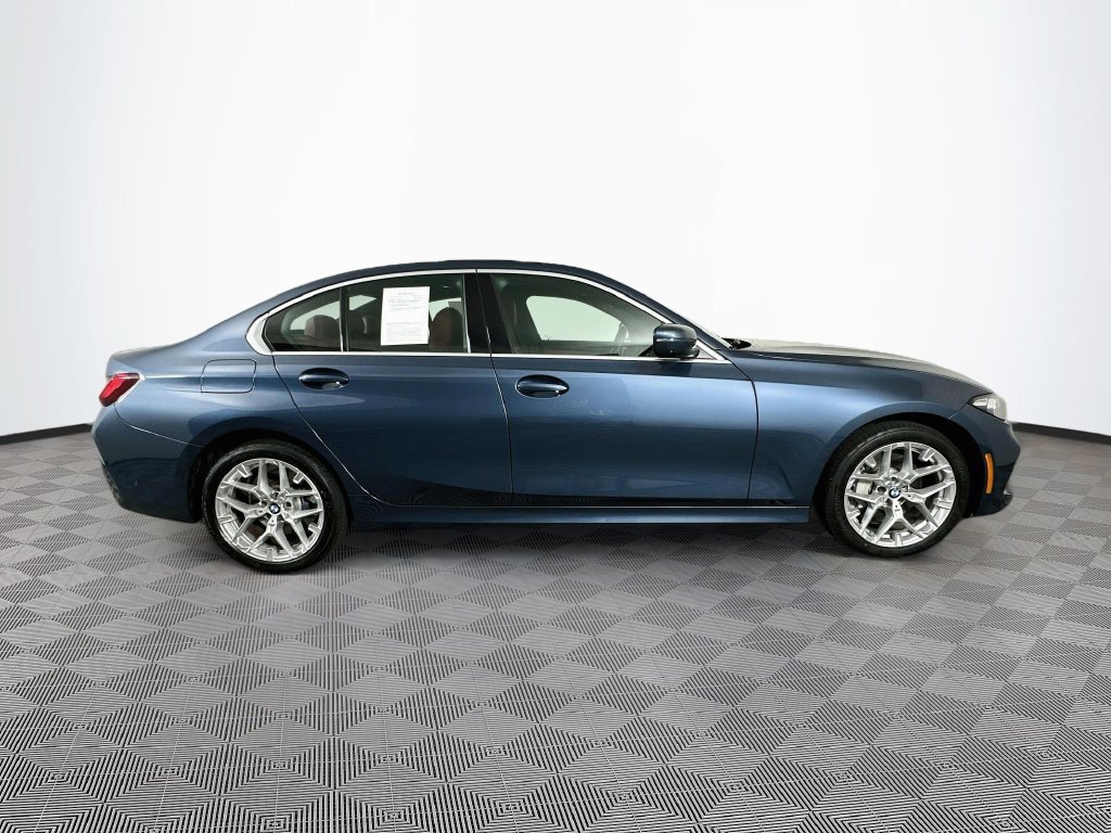 Used 2025 BMW 330i xDrive Sedan w/ Premium Package AWD/4WD image 10