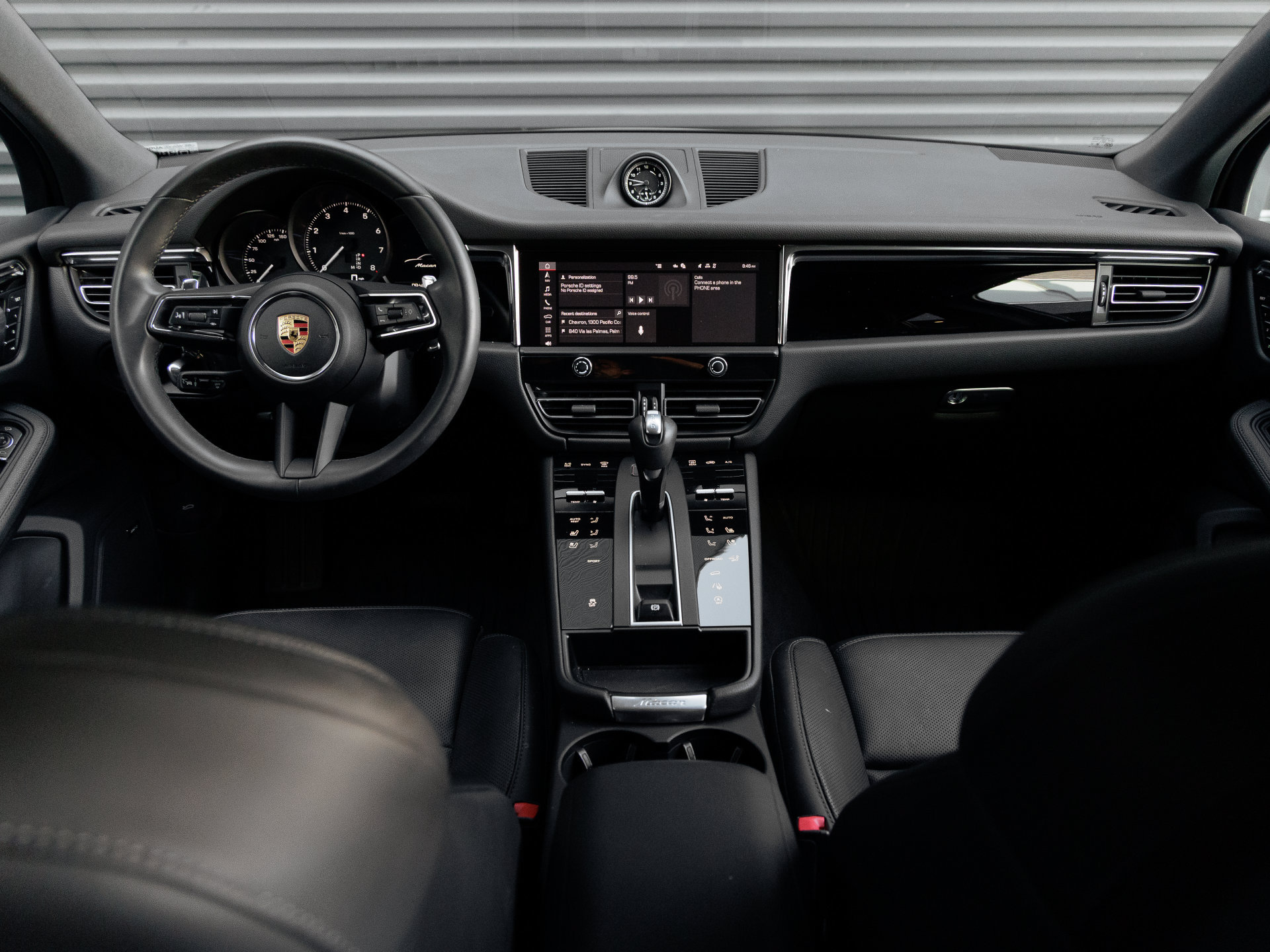 Certified 2026 Porsche Macan AWD/4WD image 16