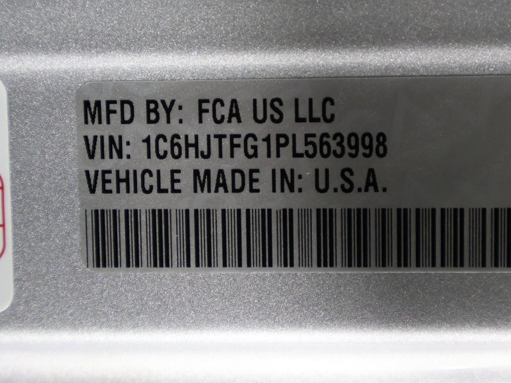 Used 2023 Jeep Gladiator Overland image 35