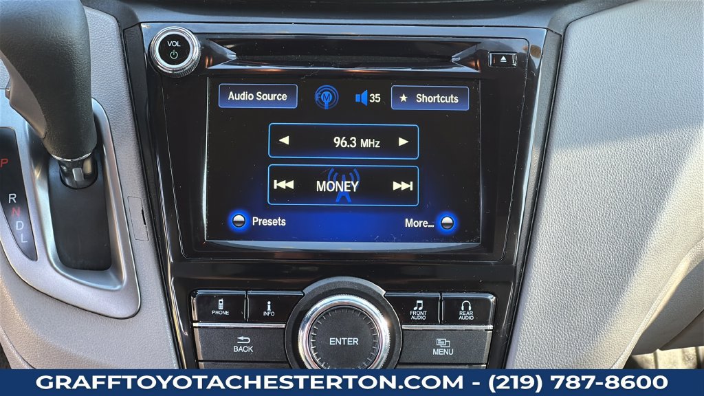Used 2016 Honda Odyssey SE image 18