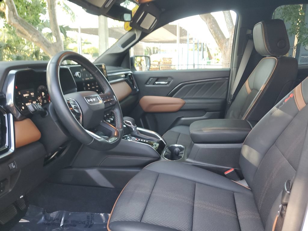 Certified 2024 GMC Canyon AT4 w/ Technology Package AWD/4WD image 22
