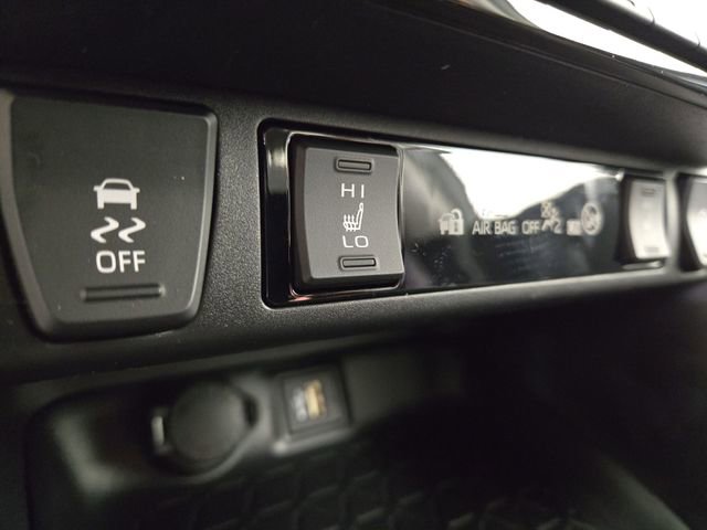 New 2025 Toyota RAV4 XLE image 27