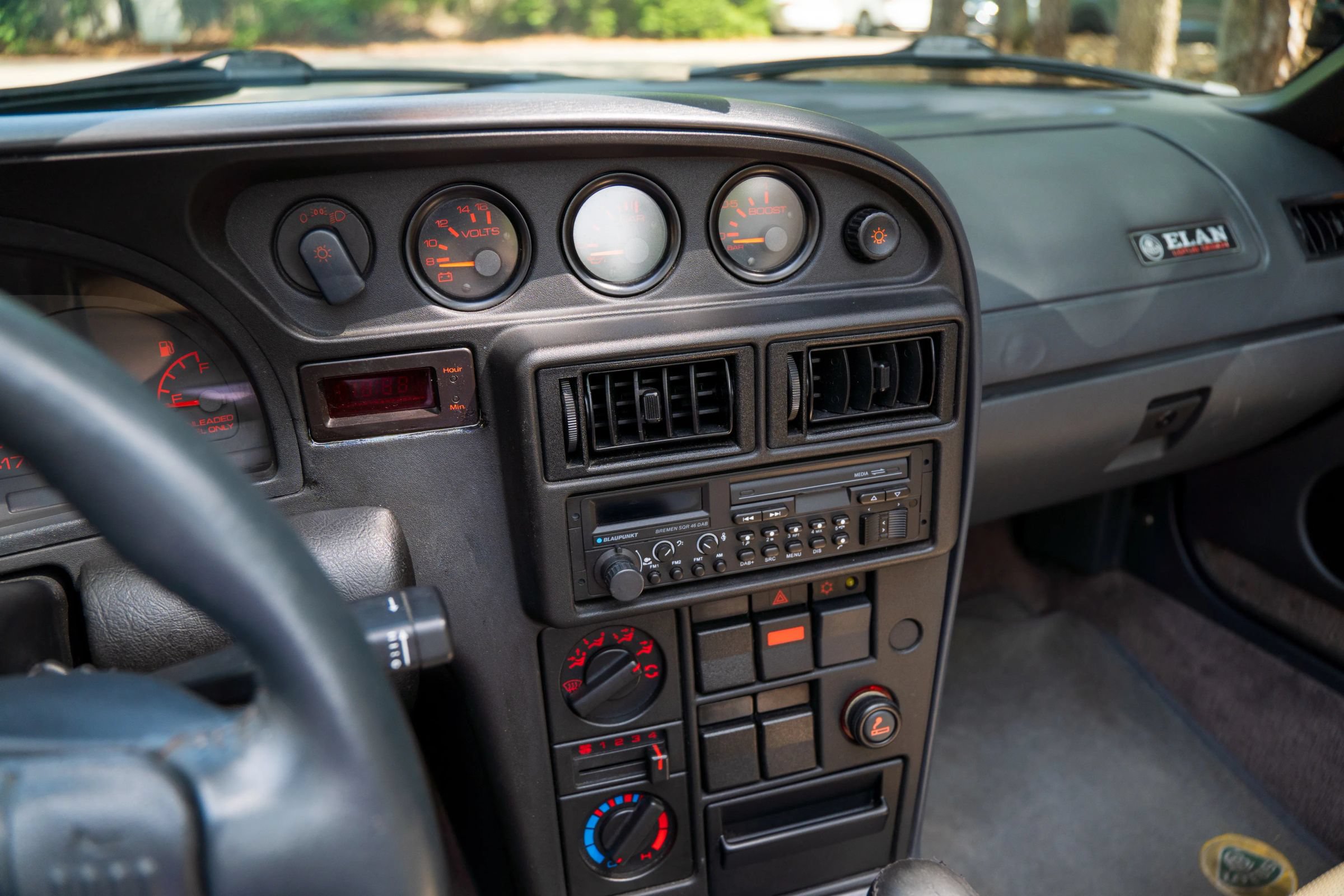 Used 1991 Lotus Elan SE FWD image 24