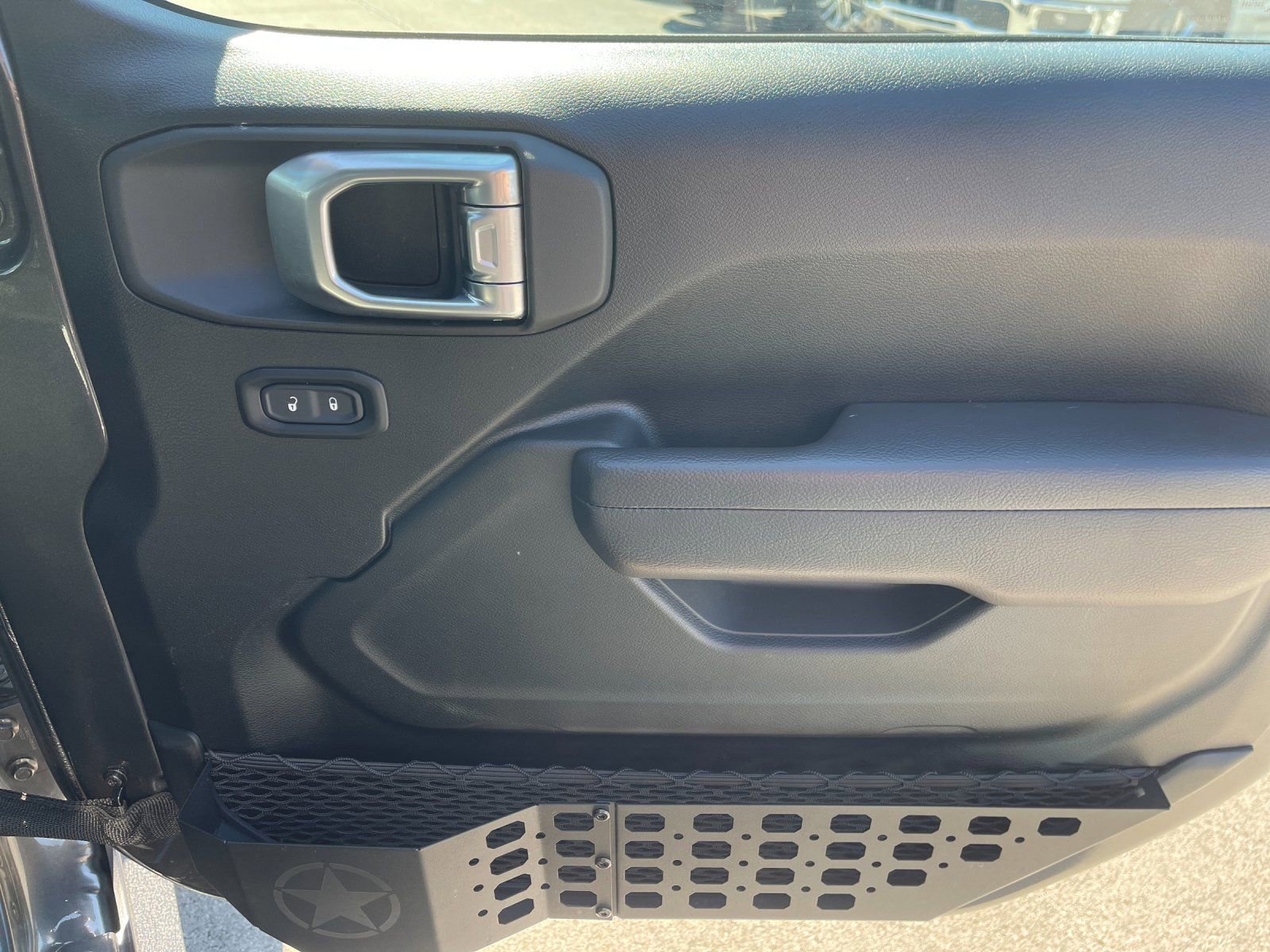 Used 2024 Jeep Gladiator Sport AWD/4WD image 18