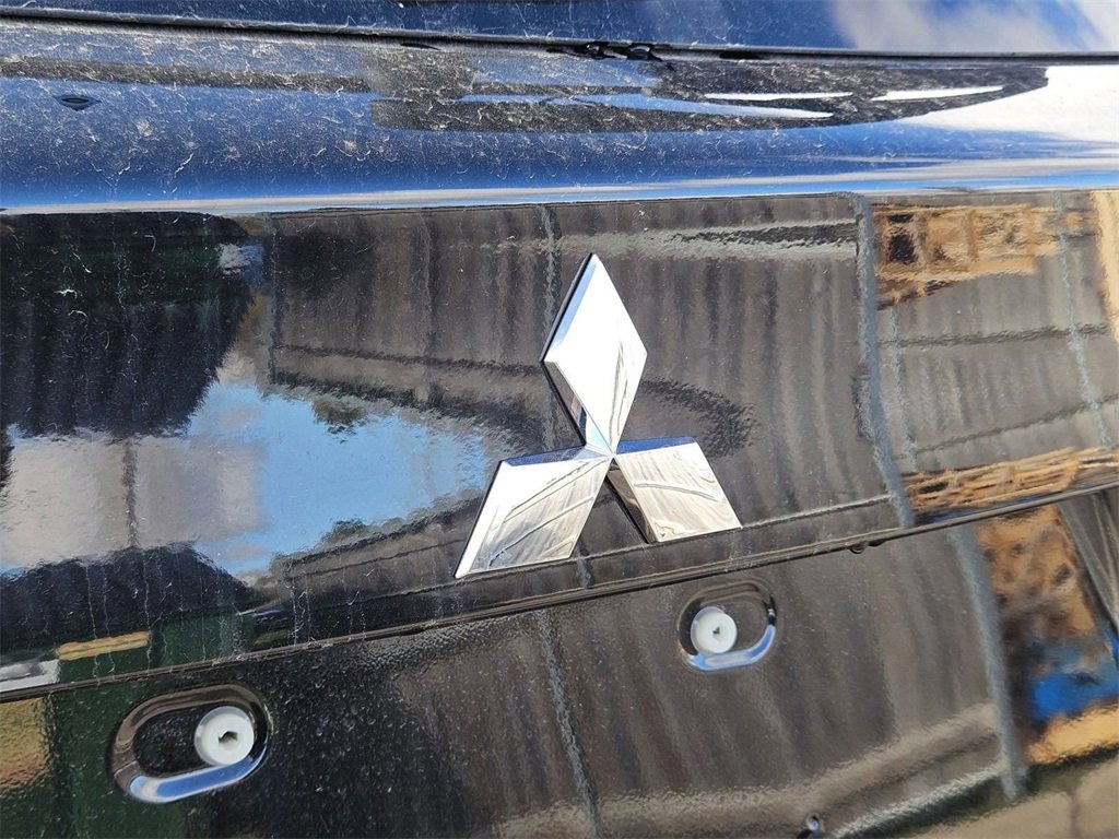 New 2025 Mitsubishi Outlander Sport SE image 9