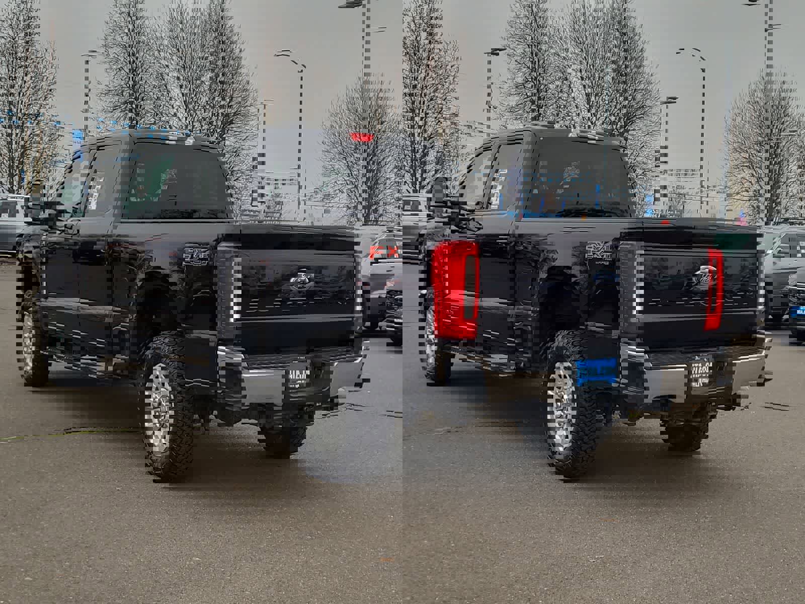 Used 2024 Ford F250 XLT w/ FX4 Off-Road Package image 12