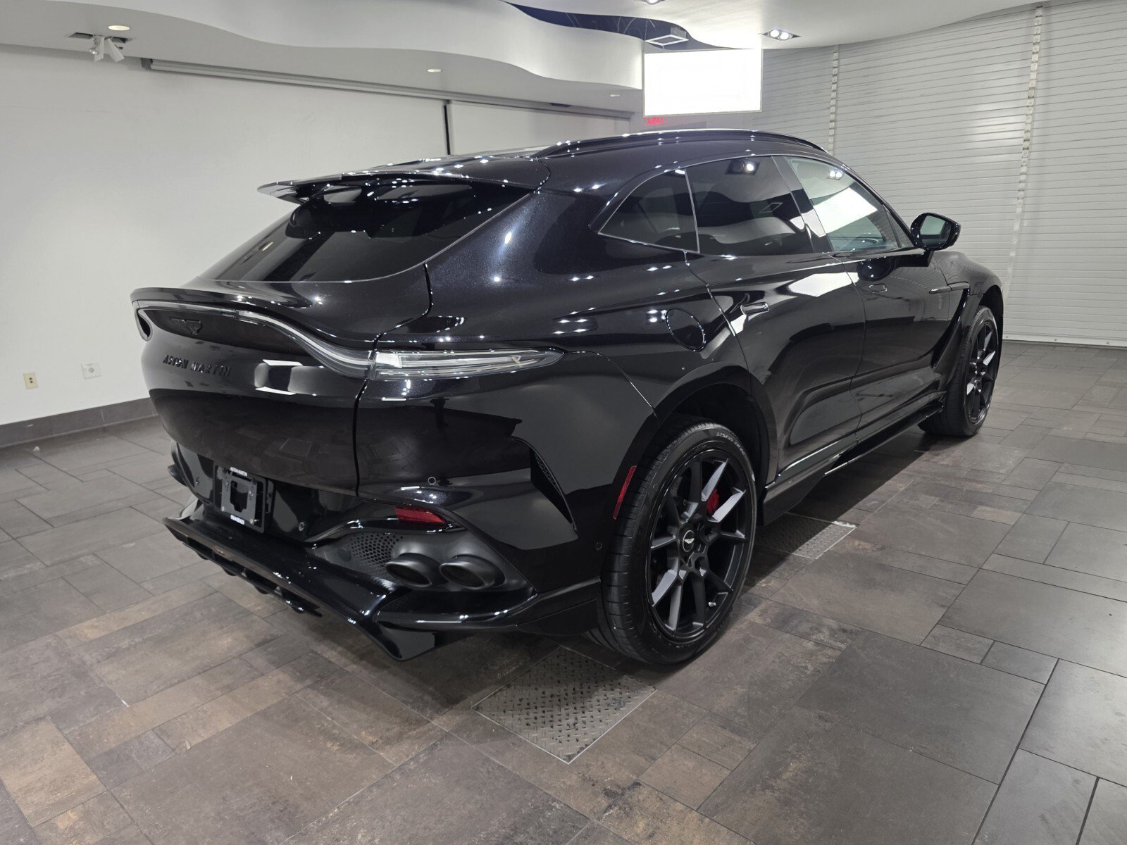 Used 2023 Aston Martin DBX 707 AWD/4WD image 22